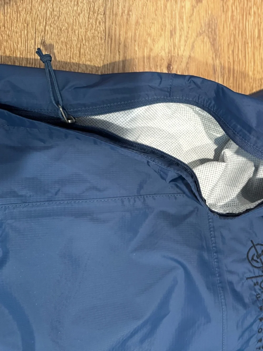 The North Face Men’s Venture 2 Hooded Rain Jacket (includes private logo) - Picture 3 of 8